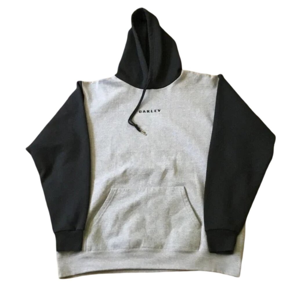 Oakley raglan hoodie size L *Minor Flaw